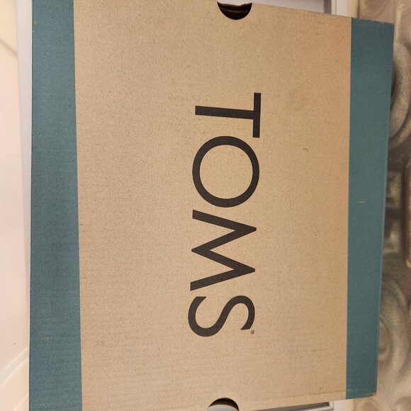 TOMS "Florence" Honey Beige" Suede Block heeled mules. NIB. Size: various - Picture 13 of 15